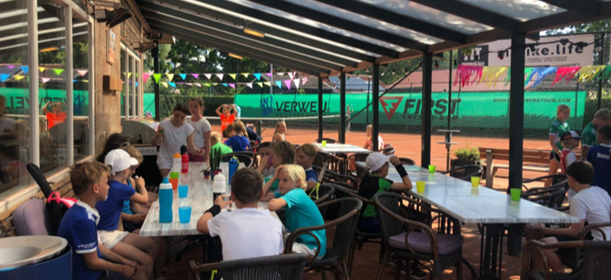 Tennisreizen-sport-culture